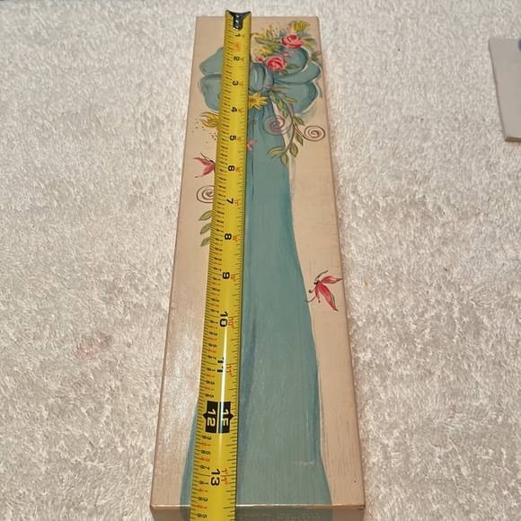 Avon. Vintage 6 cakes of soap. Bow shaped. NIB - Picture 8 of 9